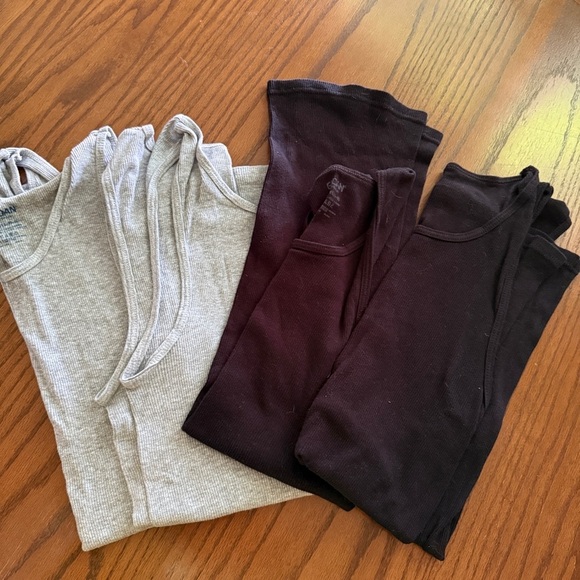 4 Gildan Tank Bundle Size XL gray and black - Picture 1 of 5